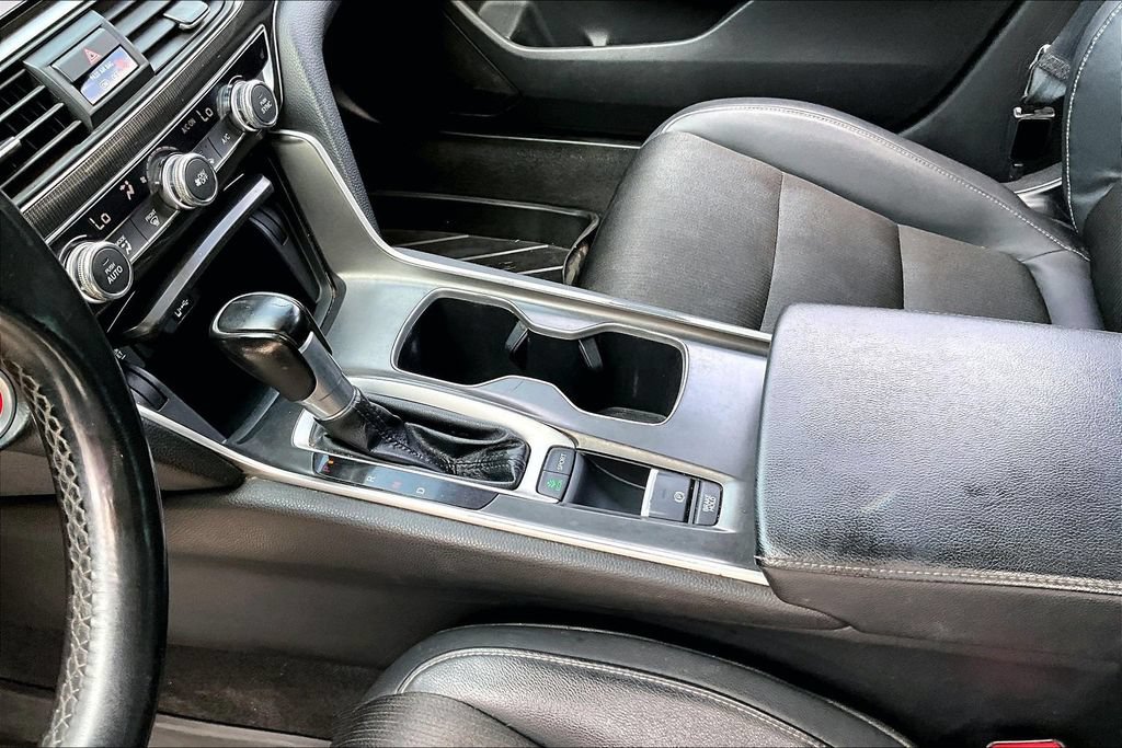 Used 2018 Honda Accord Sport image 16