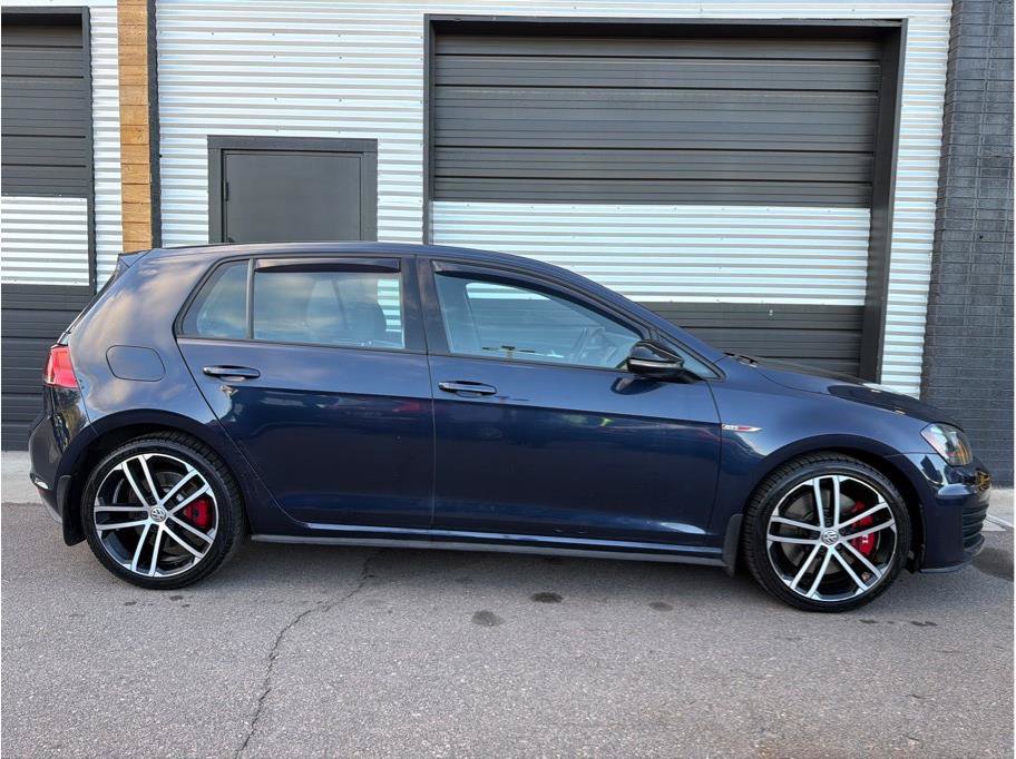 Used 2017 Volkswagen GTI SE FWD image 10