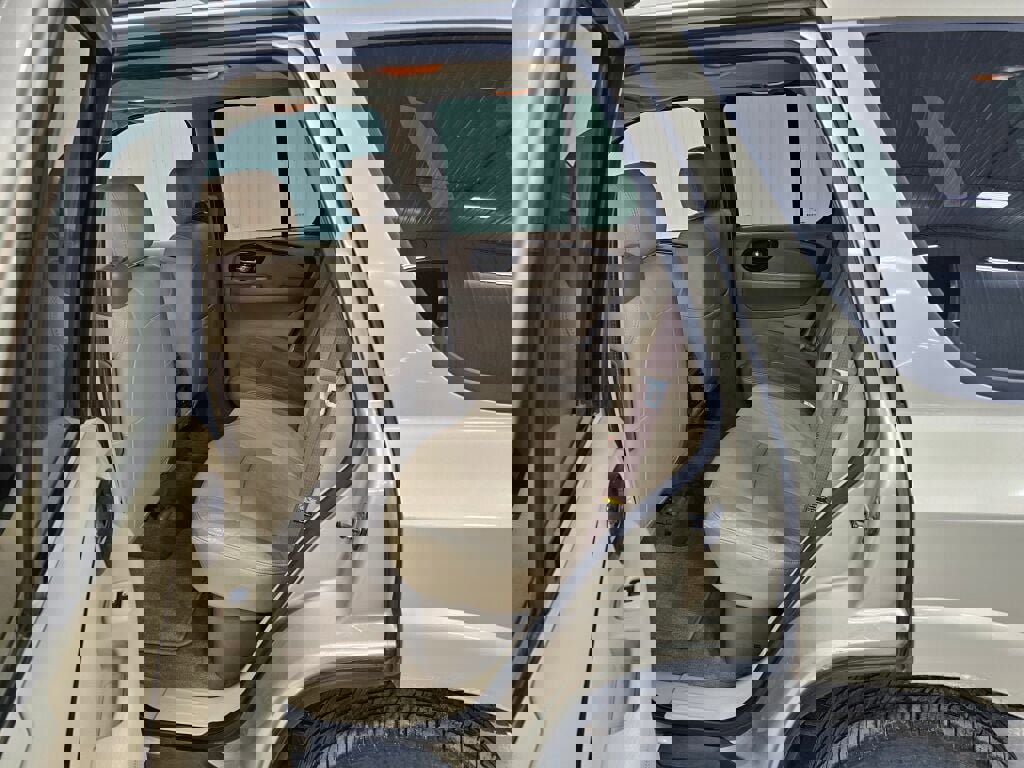 Used 2004 Buick Rainier CXL image 3