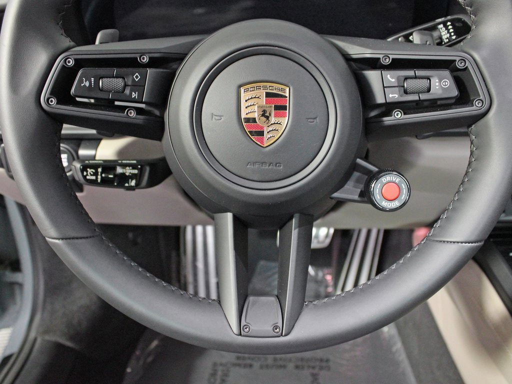 Used 2025 Porsche 911 Carrera 4 GTS image 24