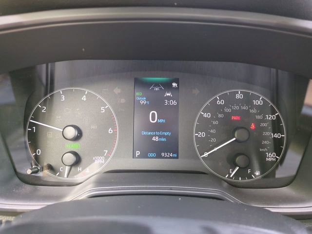 Used 2025 Toyota Corolla LE w/ Convenience Package image 24