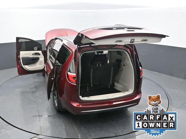 Used 2023 Chrysler Pacifica Touring-L image 70