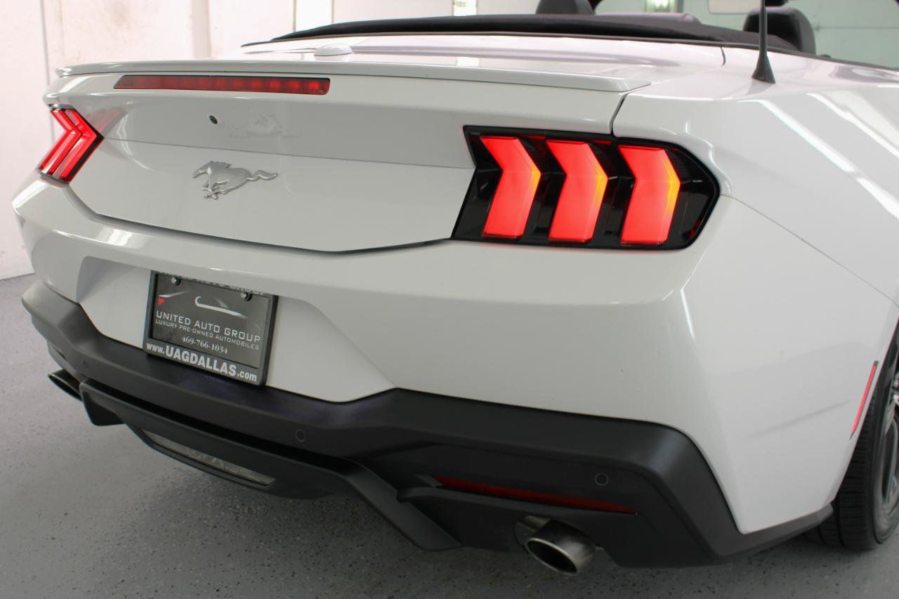 Used 2025 Ford Mustang Premium RWD image 23