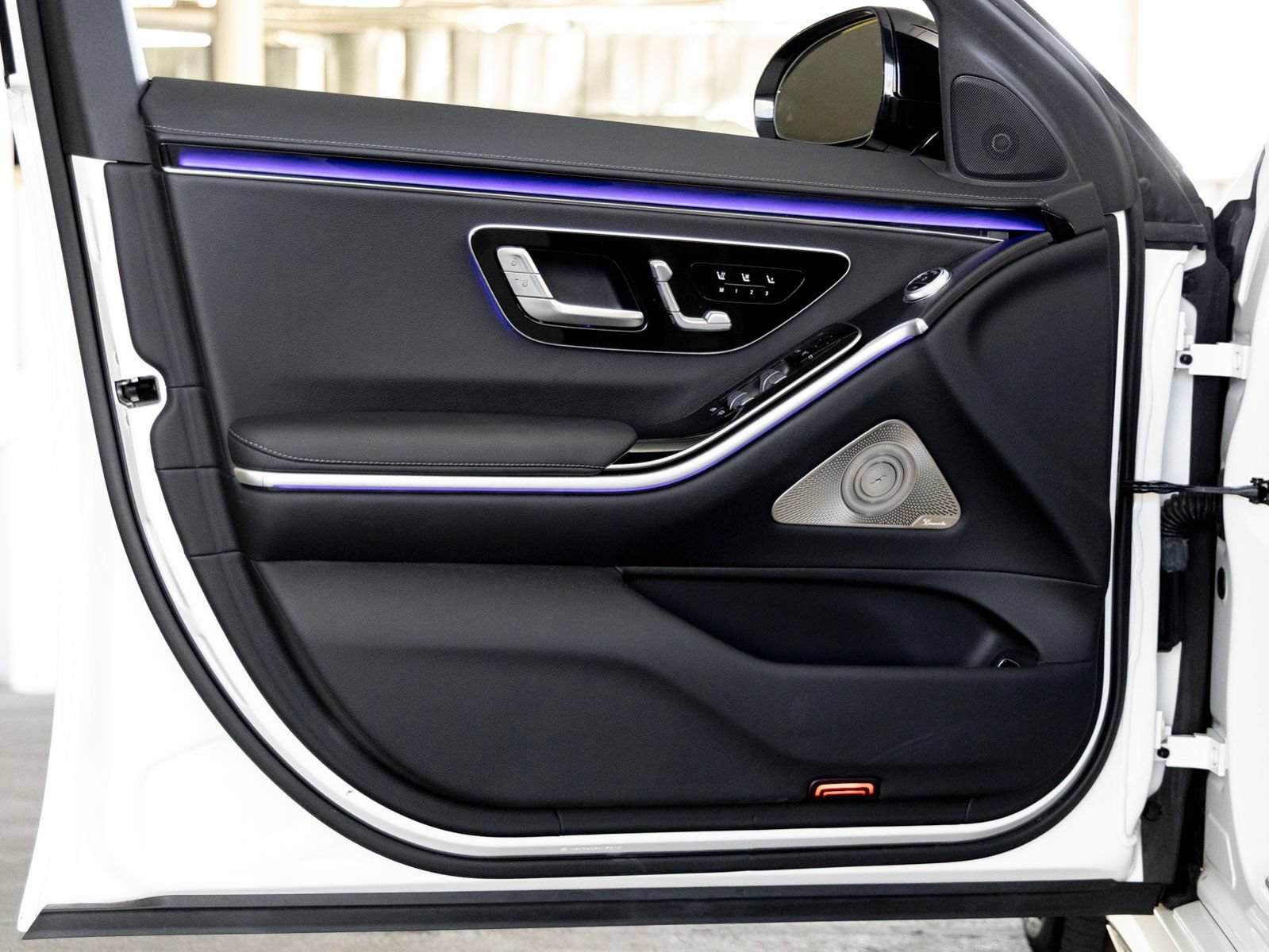 Certified 2023 Mercedes-Benz S 500 4MATIC image 9