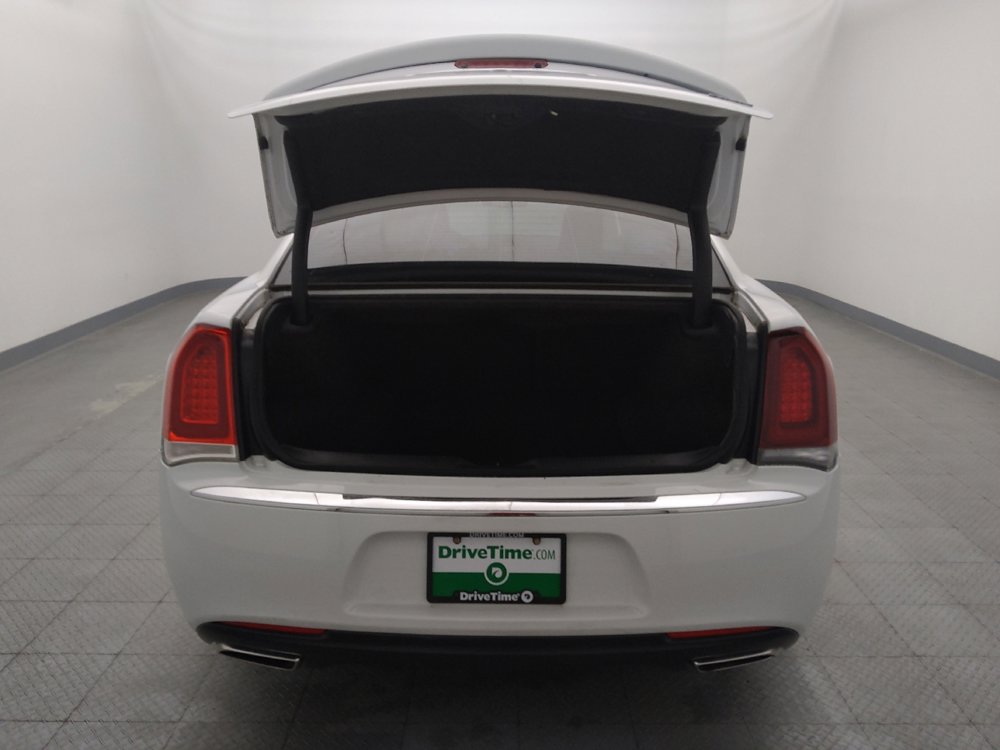 Used 2019 Chrysler 300 Limited image 29