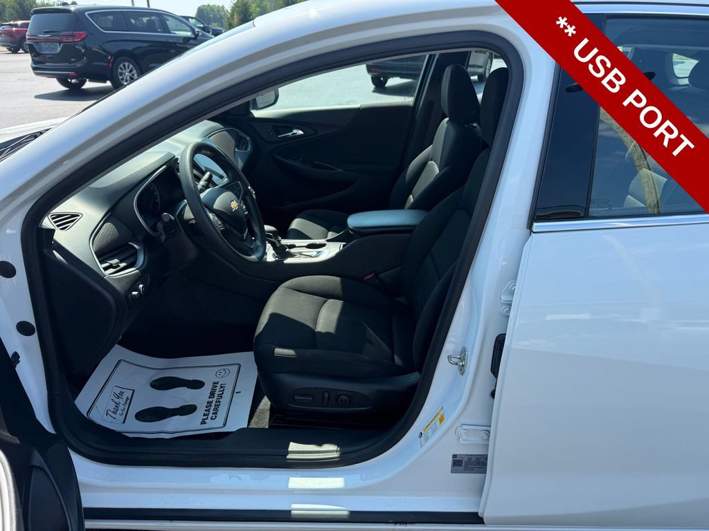 Used 2022 Chevrolet Malibu LS w/ Driver Confidence Package II FWD image 13