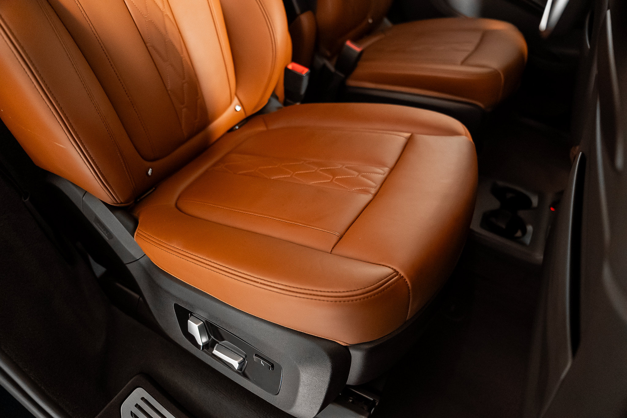Used 2022 BMW ALPINA XB7 AWD/4WD image 69
