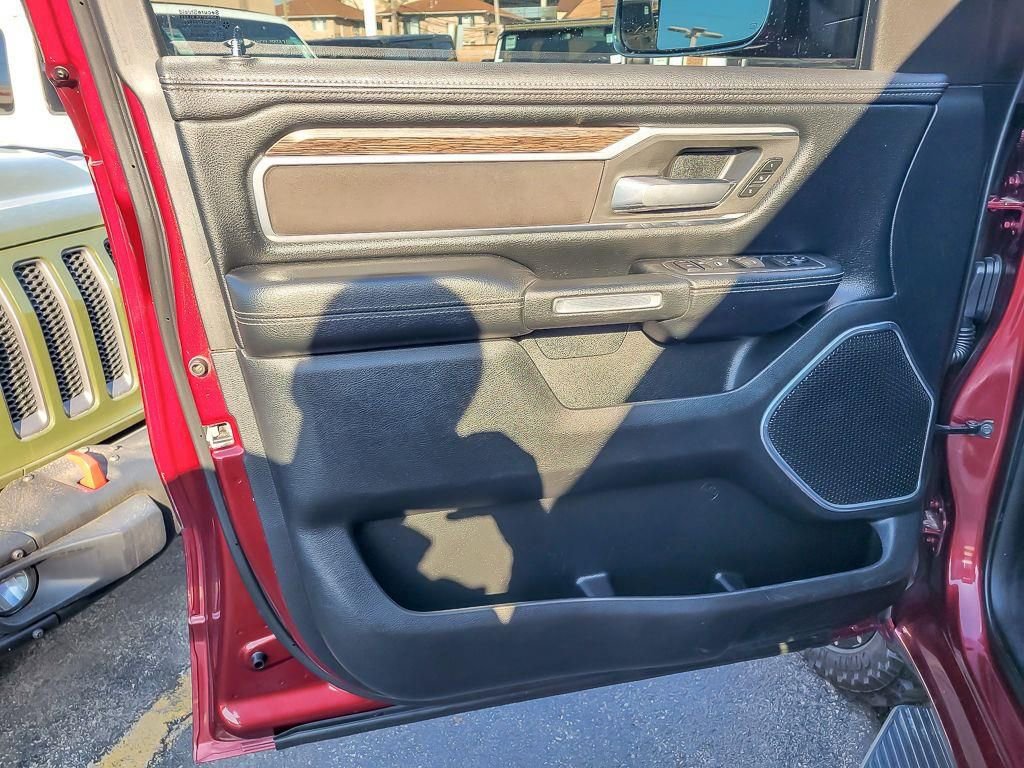 Used 2019 RAM 1500 Laramie image 19