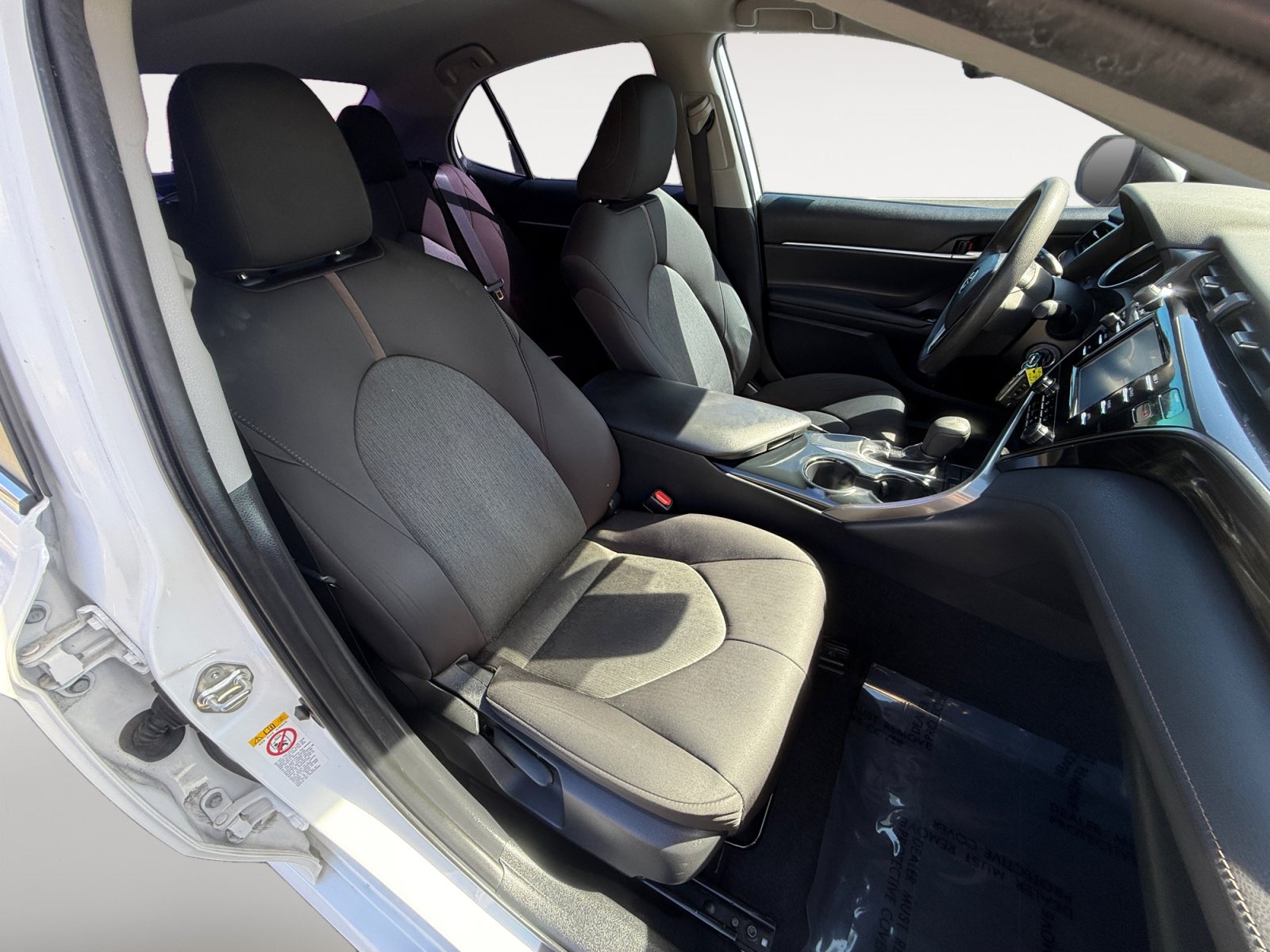 Used 2019 Toyota Camry LE w/ Carpet Mat Package FWD image 19