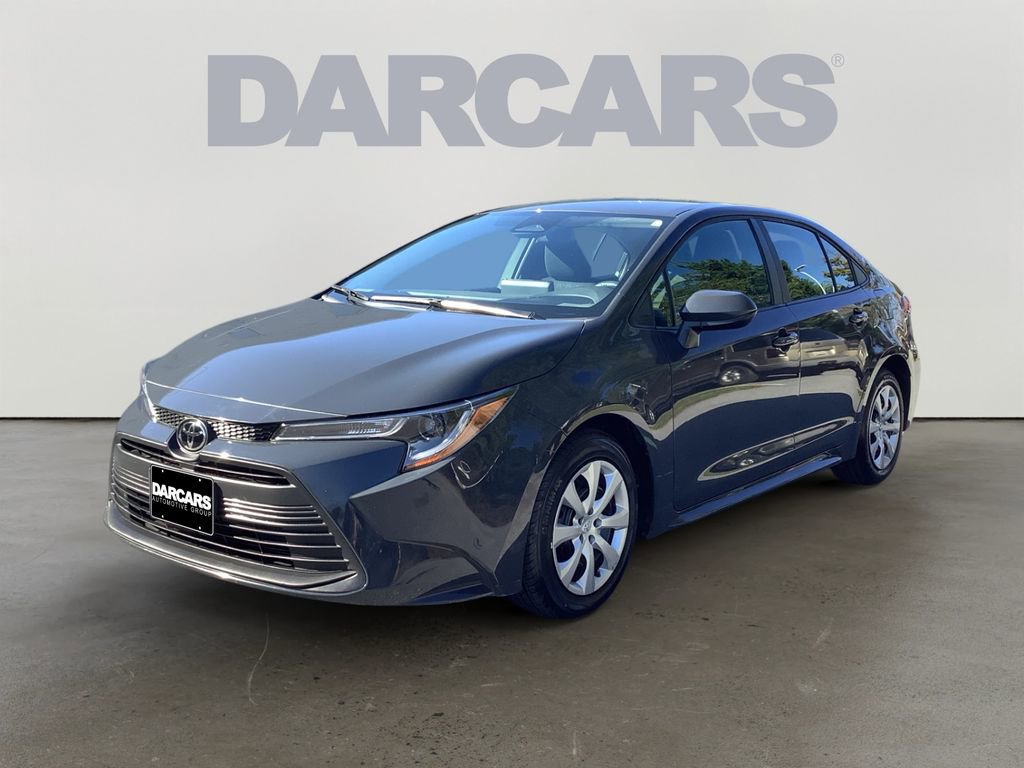 Used 2024 Toyota Corolla LE image 3