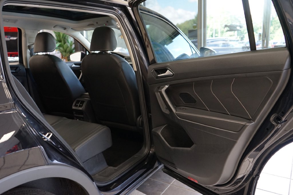 Used 2022 Volkswagen Tiguan SE FWD image 46