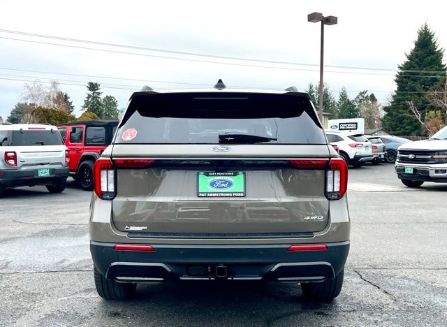 New 2026 Ford Explorer ST-Line w/ ST-Line Street Pack image 4