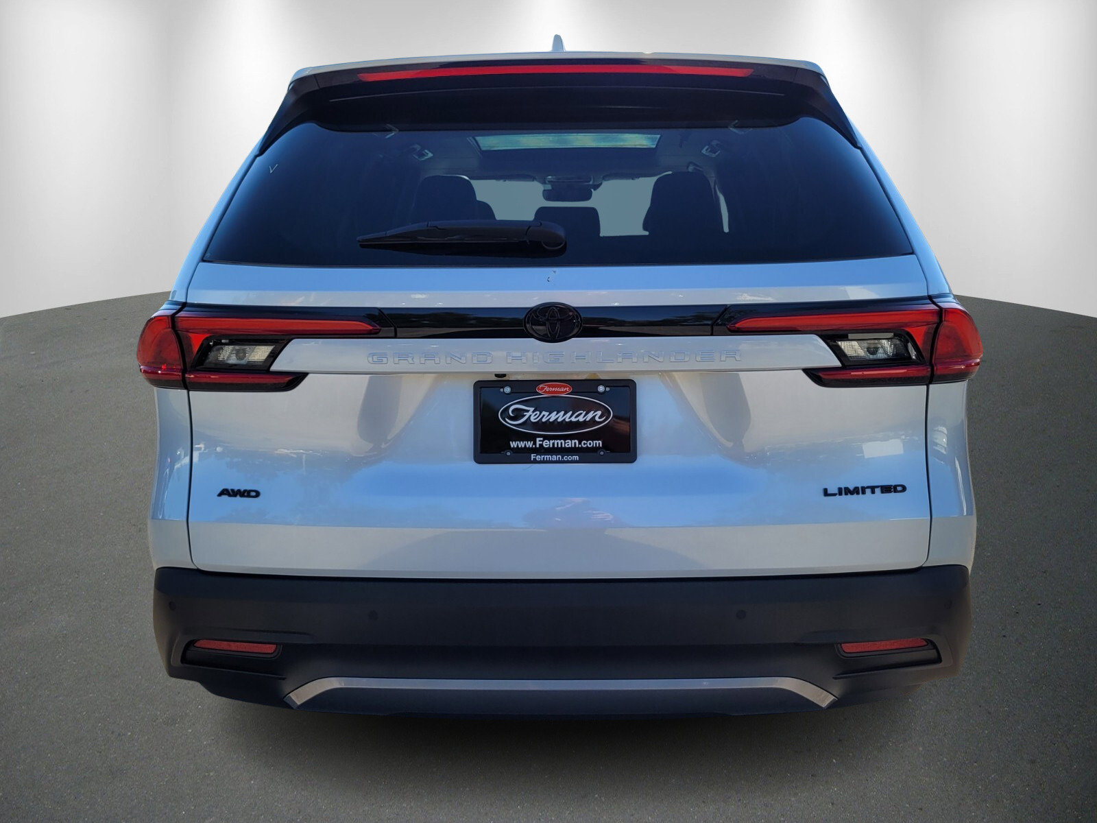 Used 2024 Toyota Grand Highlander Limited image 6