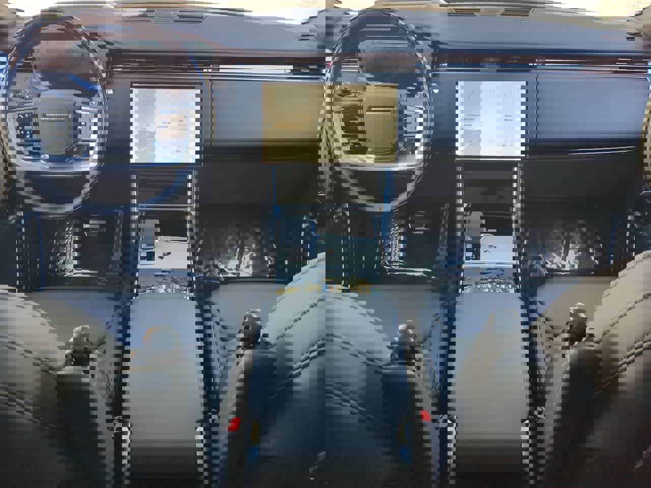 New 2025 Land Rover Range Rover Long Wheelbase Autobiography image 15