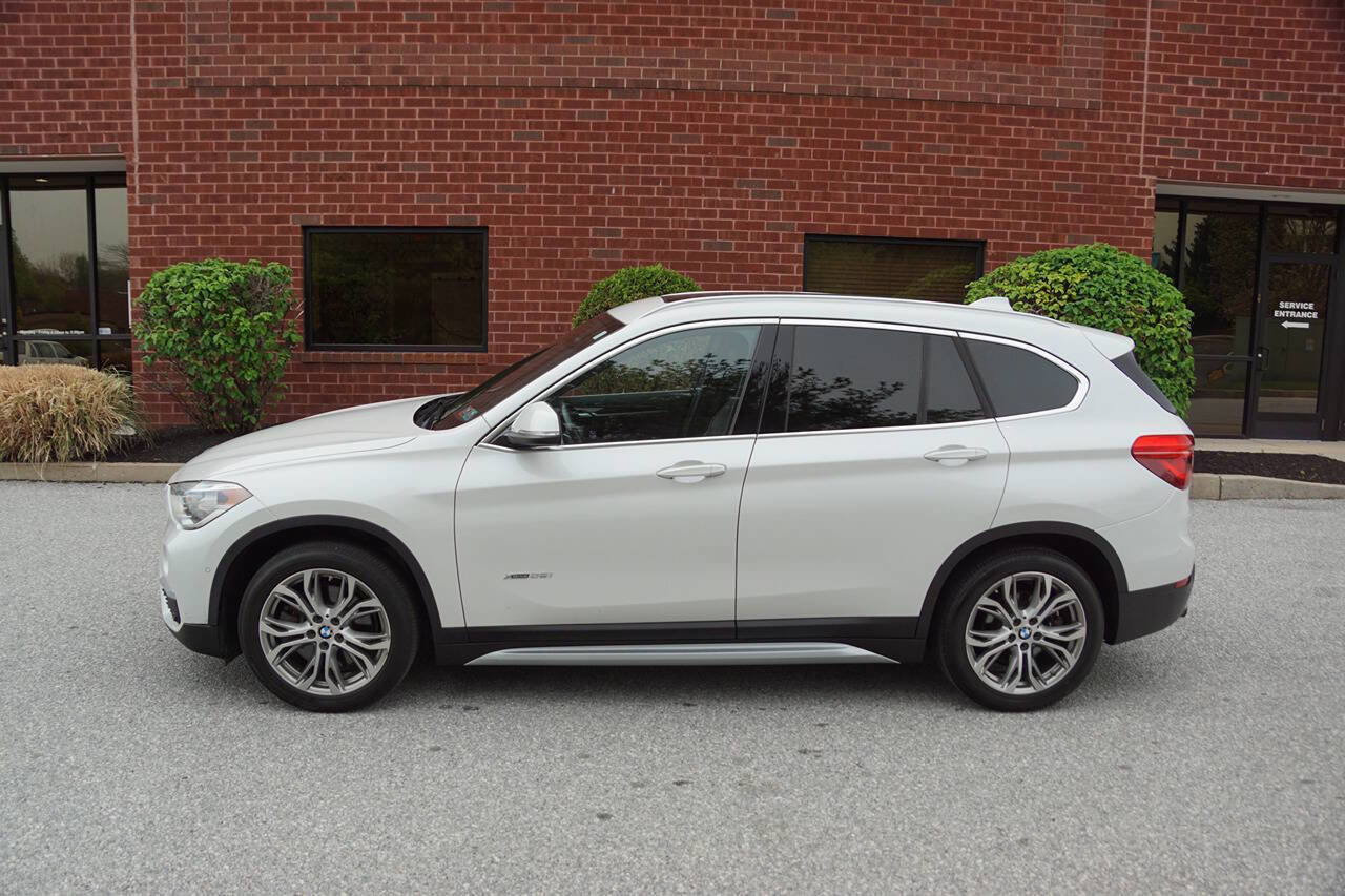 Used 2017 BMW X1 xDrive28i image 3