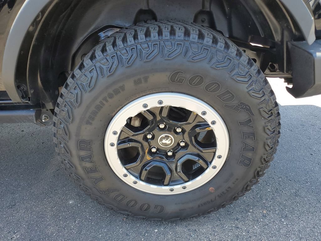 Used 2023 Ford Bronco Badlands w/ Sasquatch Package AWD/4WD image 32