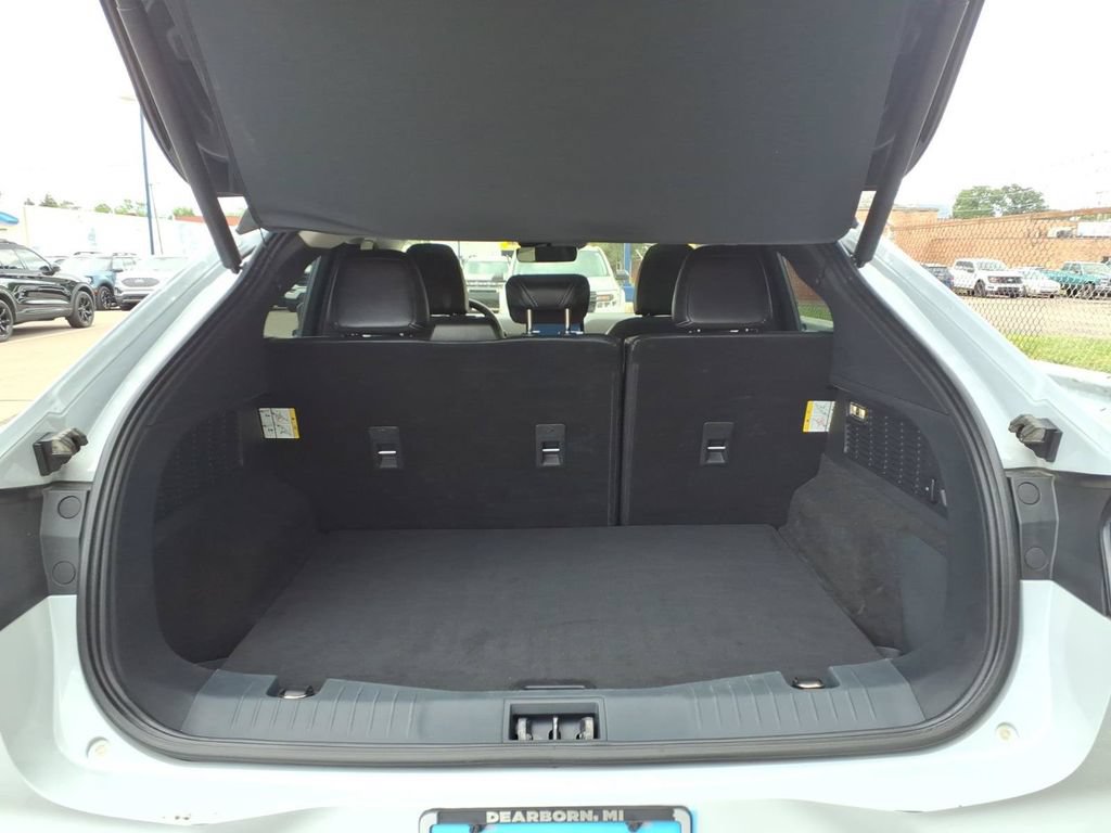 Used 2022 Ford Mustang Mach-E Premium RWD image 8