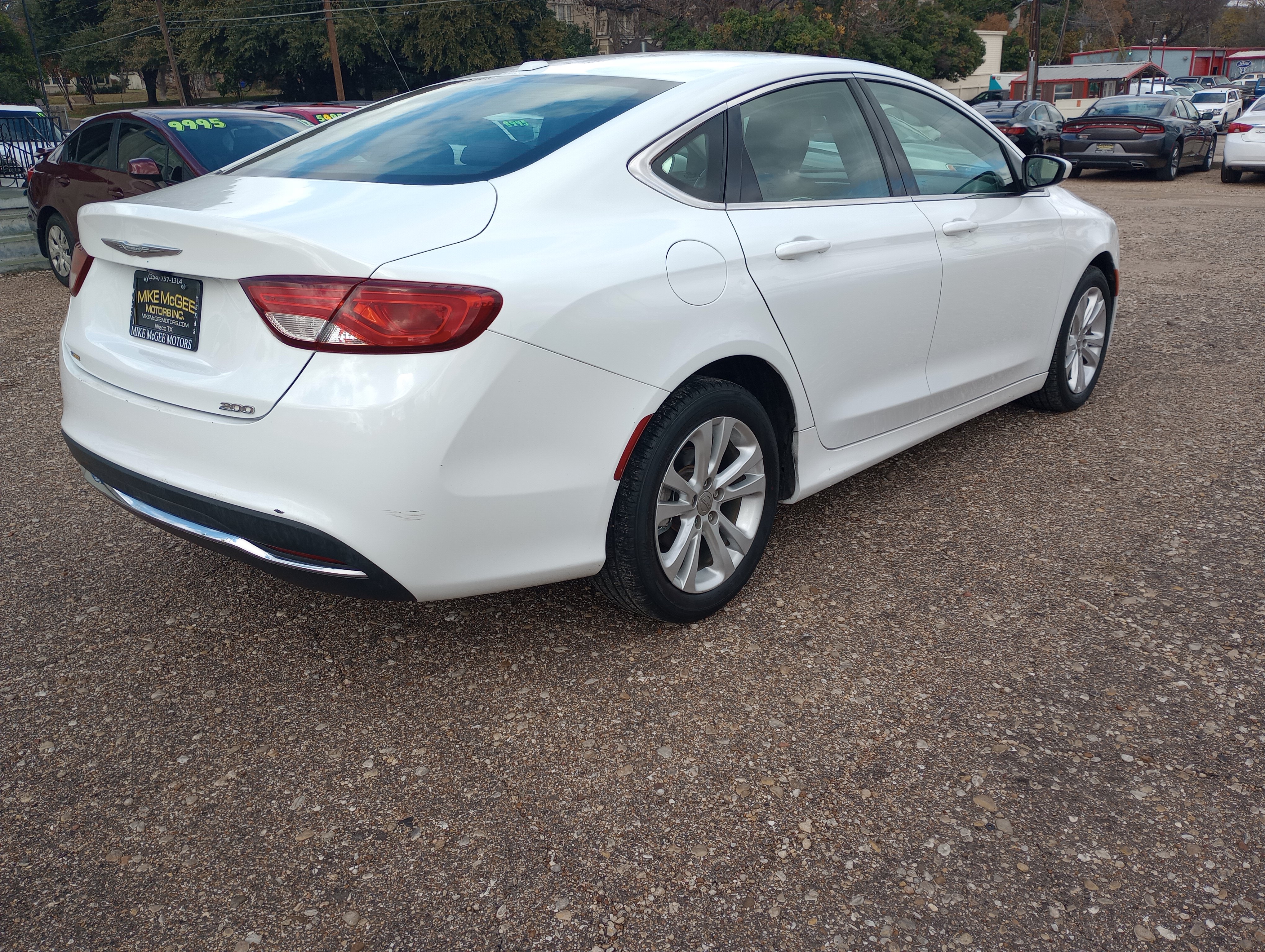 Used 2015 Chrysler 200 Limited FWD image 7