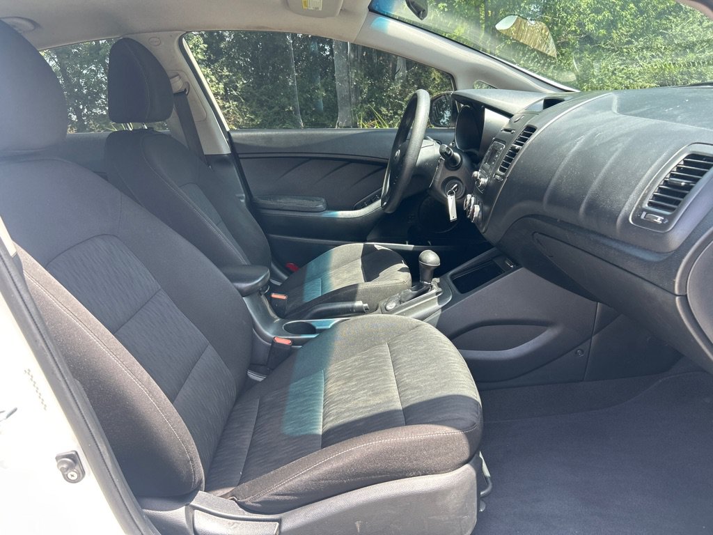 Used 2016 Kia Forte LX FWD image 17