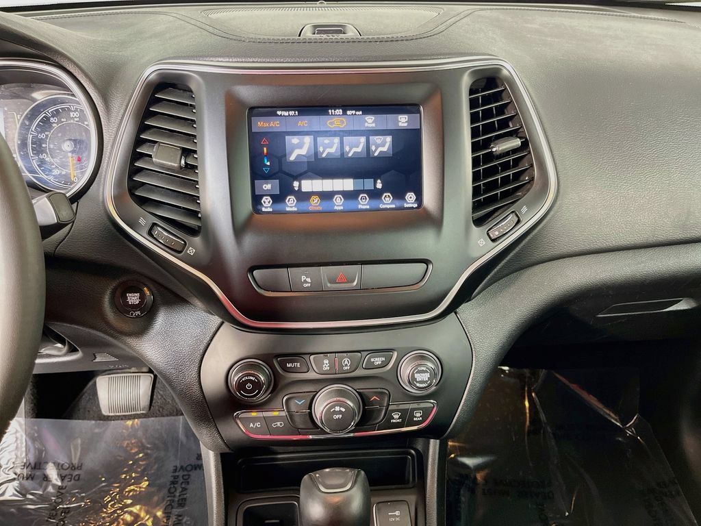 Used 2020 Jeep Cherokee Latitude Plus FWD image 22