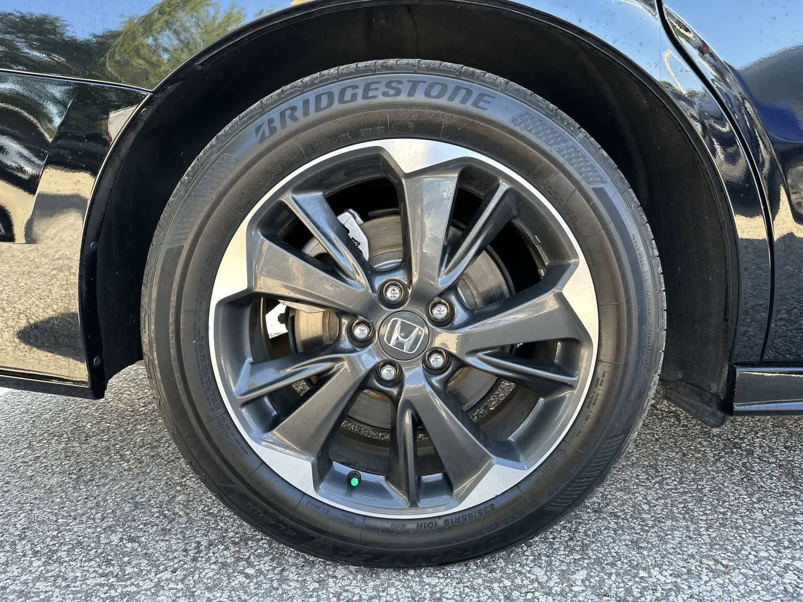 Used 2024 Honda Odyssey Elite image 5