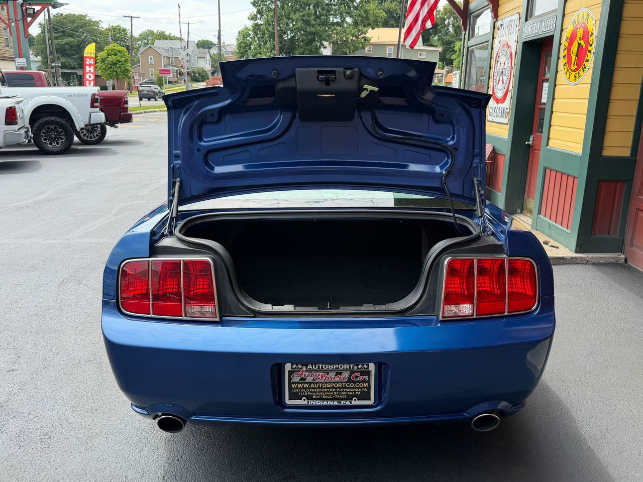 Used 2006 Ford Mustang GT Premium RWD image 18