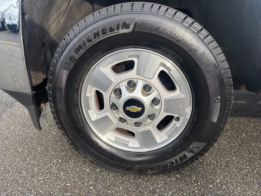 Used 2015 Chevrolet Silverado 2500 LT w/ LT Convenience Package image 11