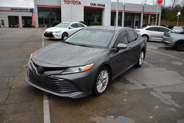 Used 2020 Toyota Camry XLE
