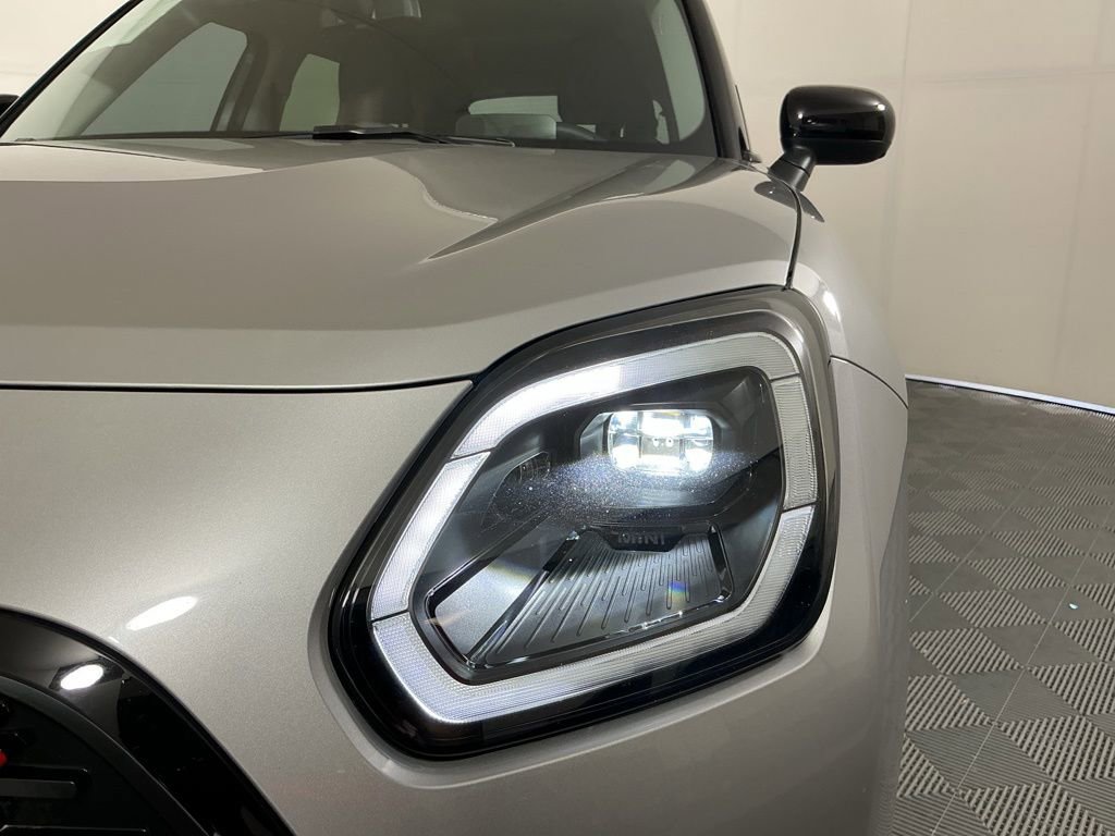 Certified 2025 MINI Cooper Countryman S w/ Comfort Package Max AWD/4WD image 8