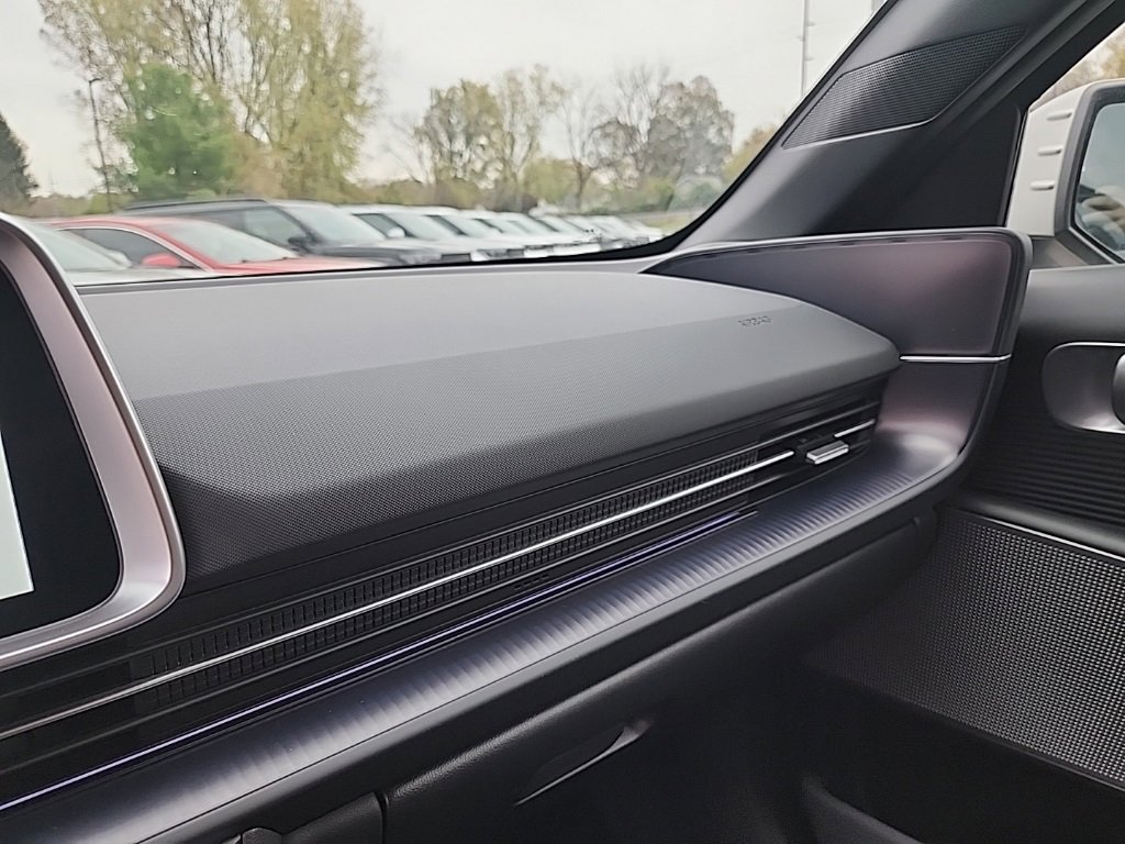 New 2025 Hyundai Ioniq 6 SEL image 30