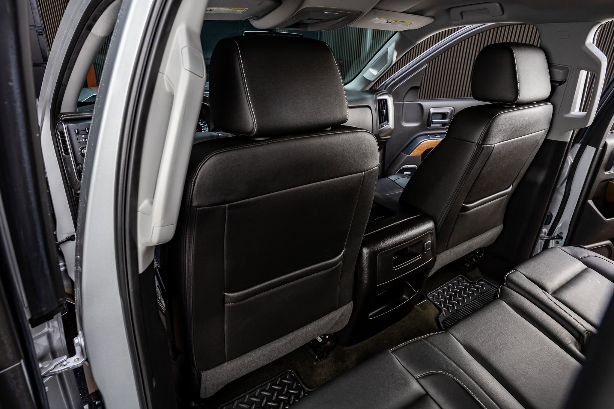 Used 2017 Chevrolet Silverado 1500 LTZ w/ Sport Package AWD/4WD image 32