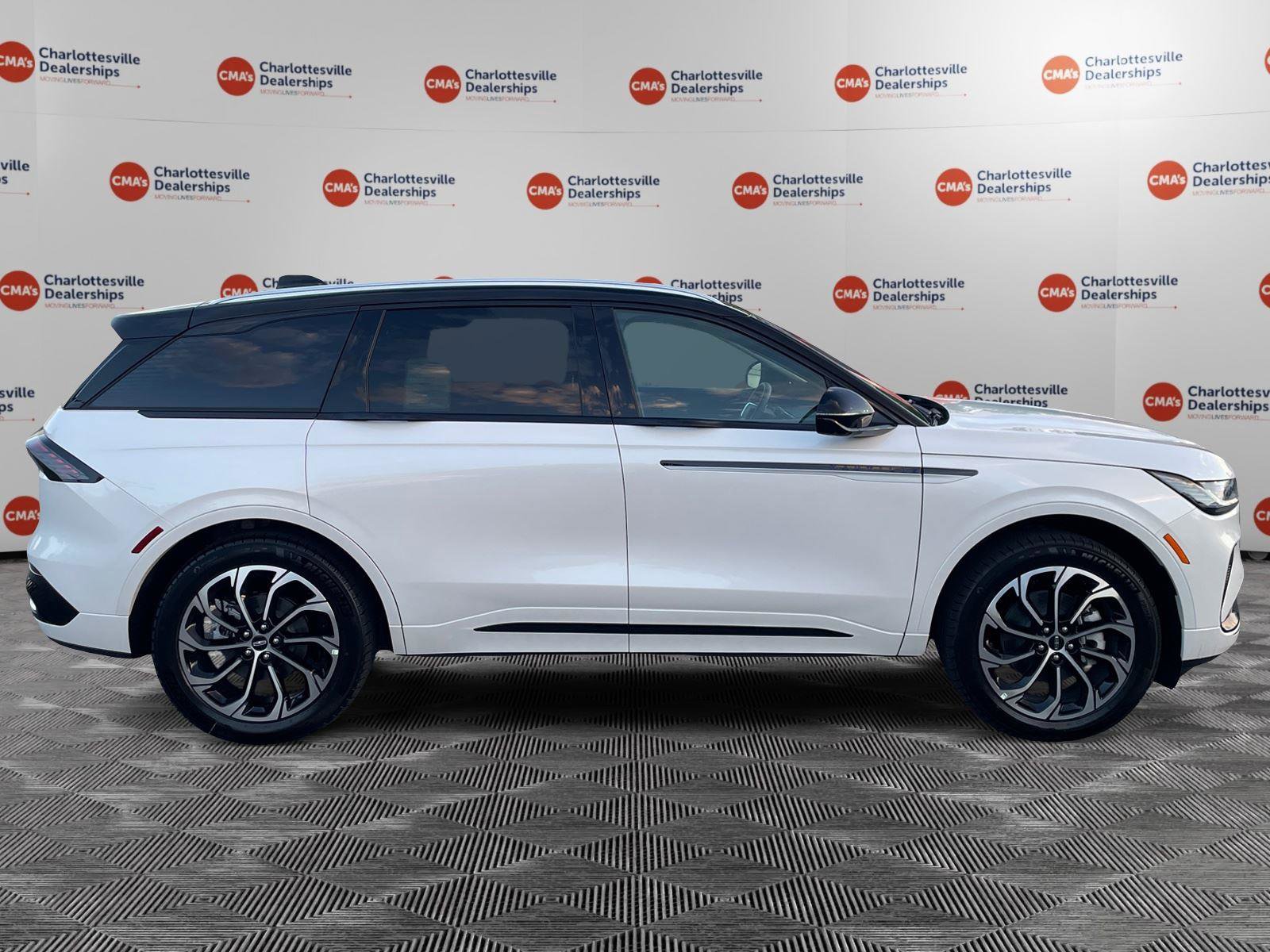 New 2026 Lincoln Nautilus Reserve AWD/4WD image 6