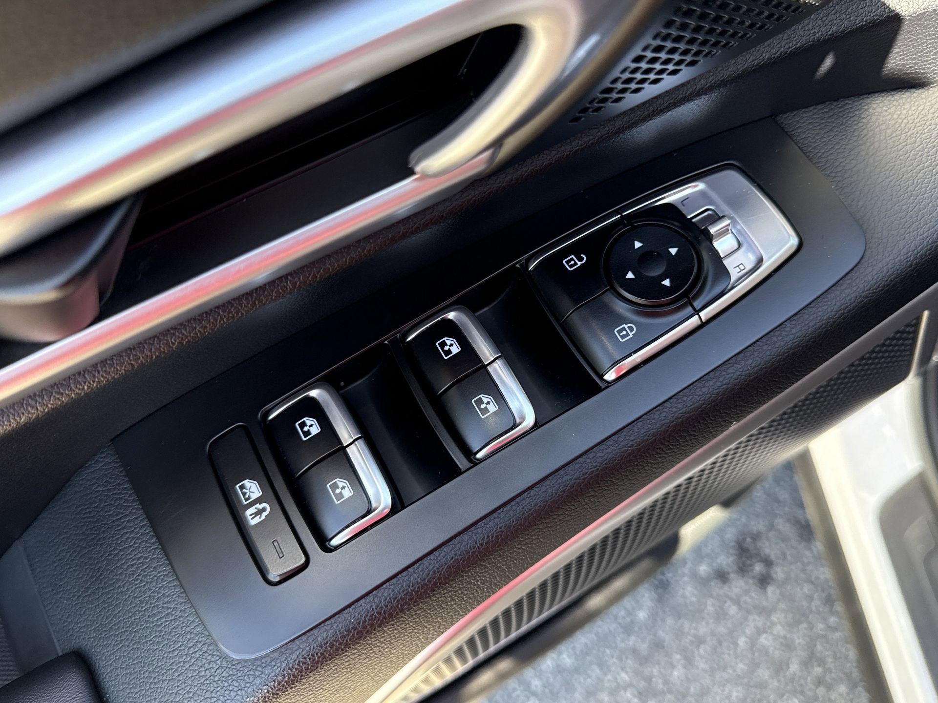 Used 2022 Kia Telluride S image 14