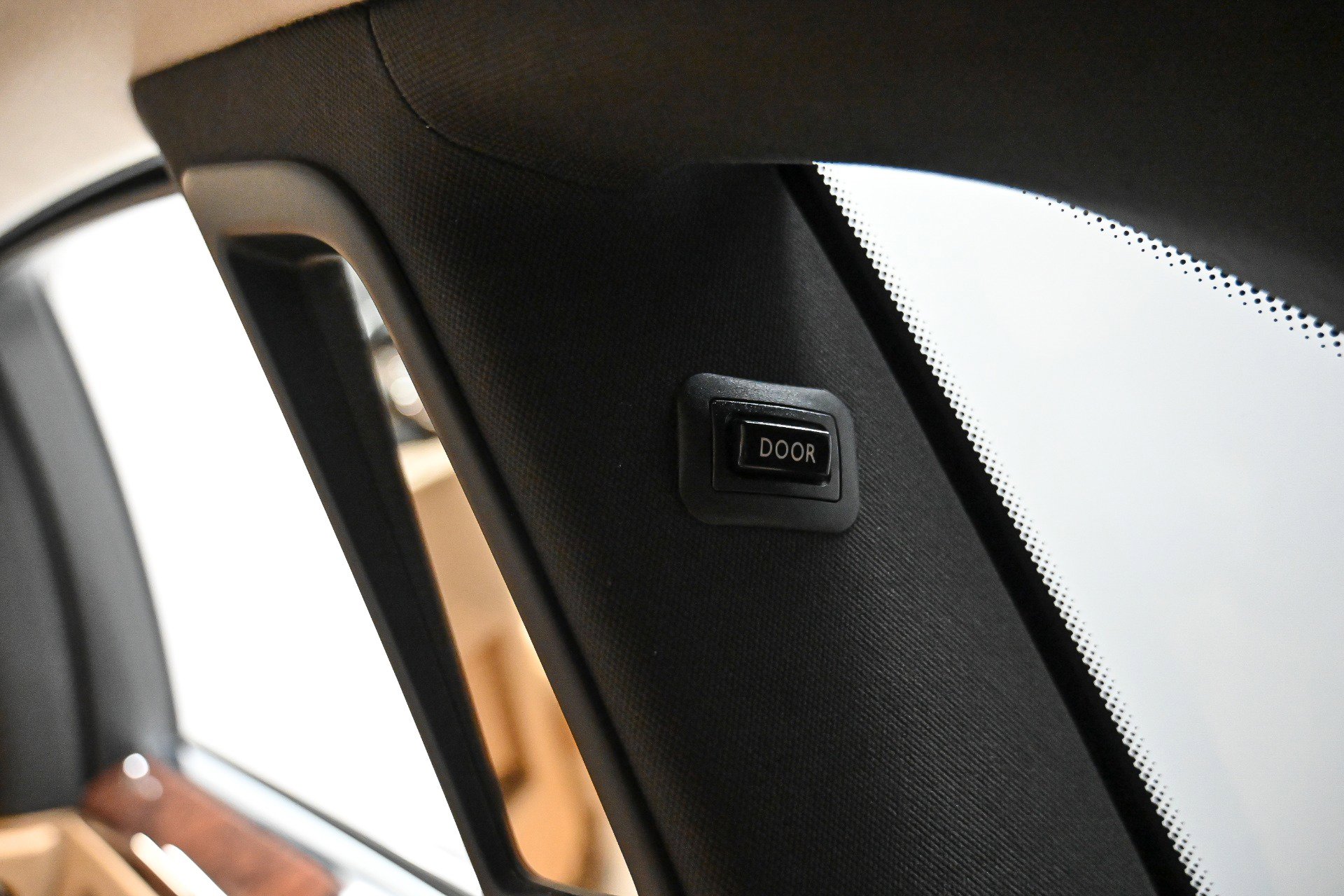 Used 2017 Rolls-Royce Ghost image 35