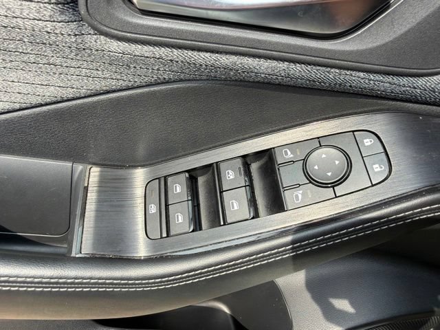 Used 2023 Nissan Rogue SV AWD/4WD image 28