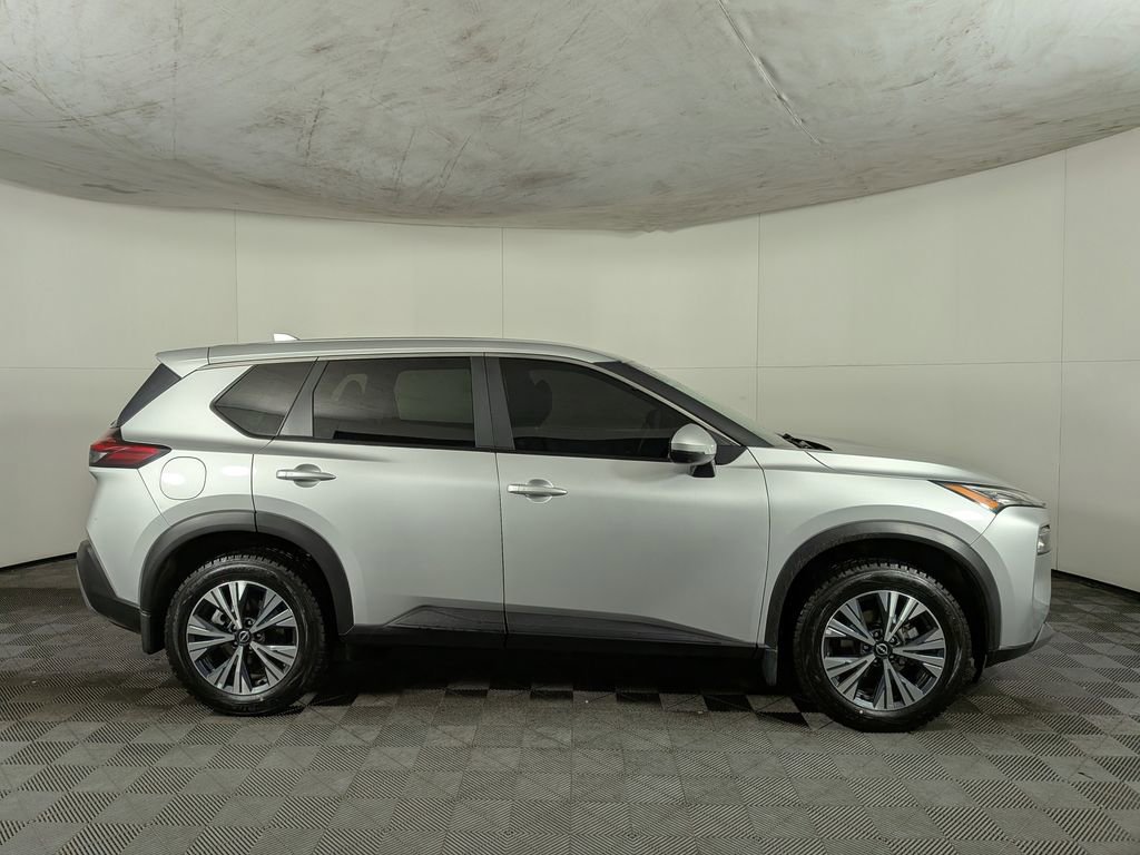 Used 2023 Nissan Rogue SV image 6