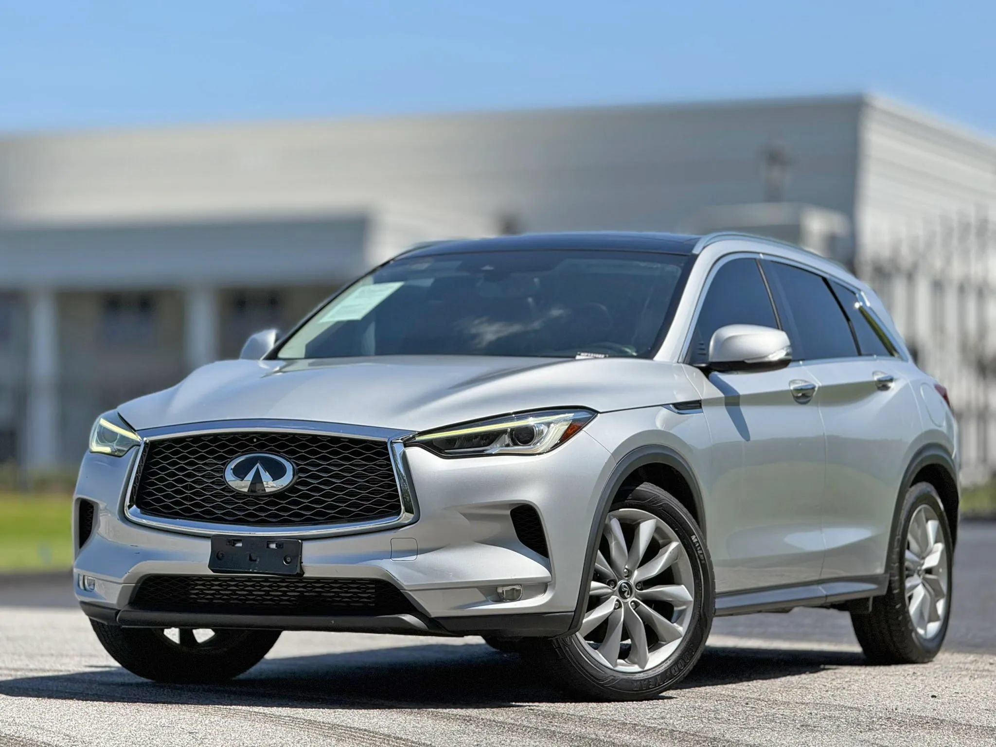 Used 2019 INFINITI QX50 AWD image 2