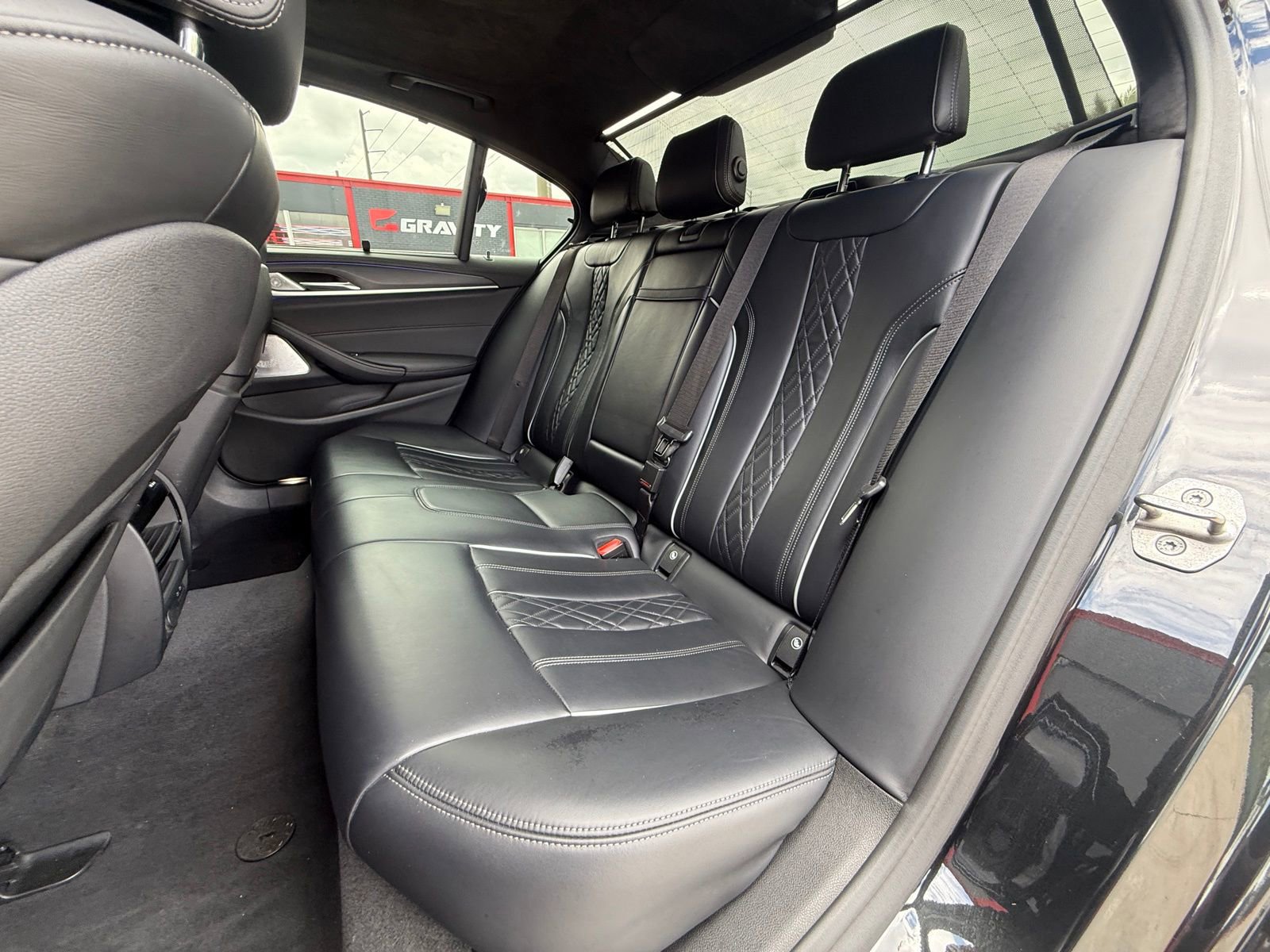 Used 2021 BMW M550i xDrive w/ Dynamic Handling Package AWD/4WD image 17