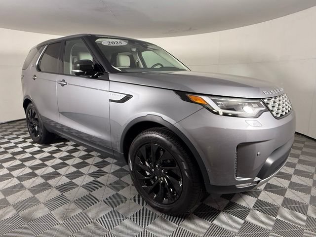 Certified 2025 Land Rover Discovery S AWD/4WD image 9