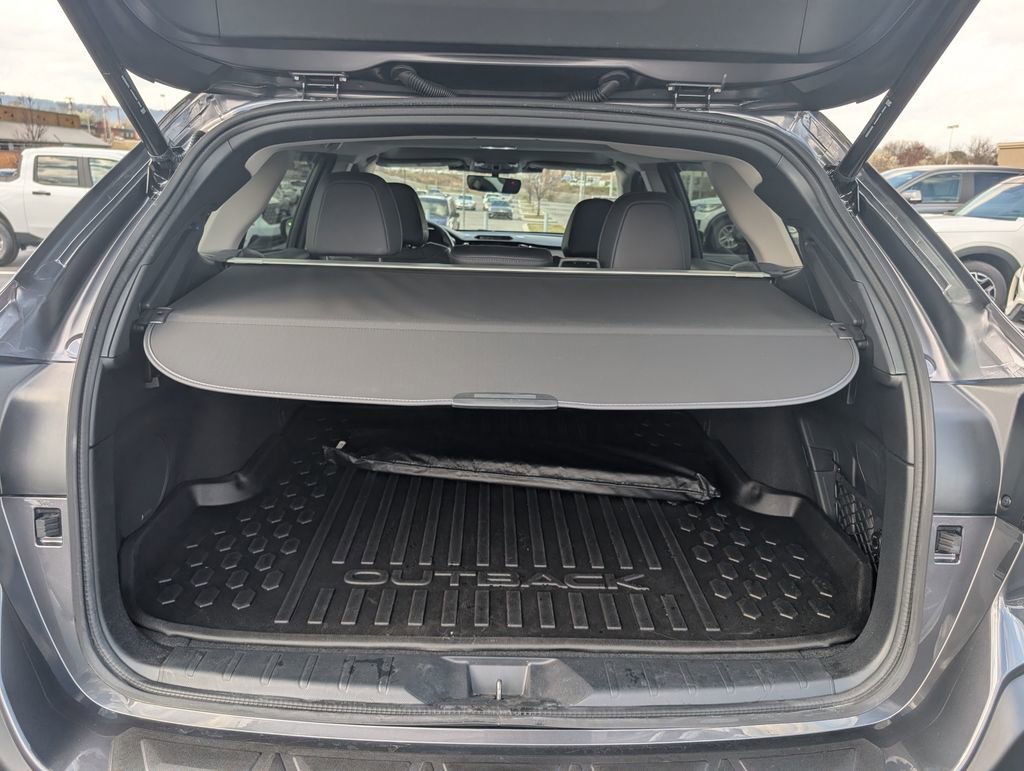 Used 2025 Subaru Outback Limited XT w/ Popular Package #2 image 9