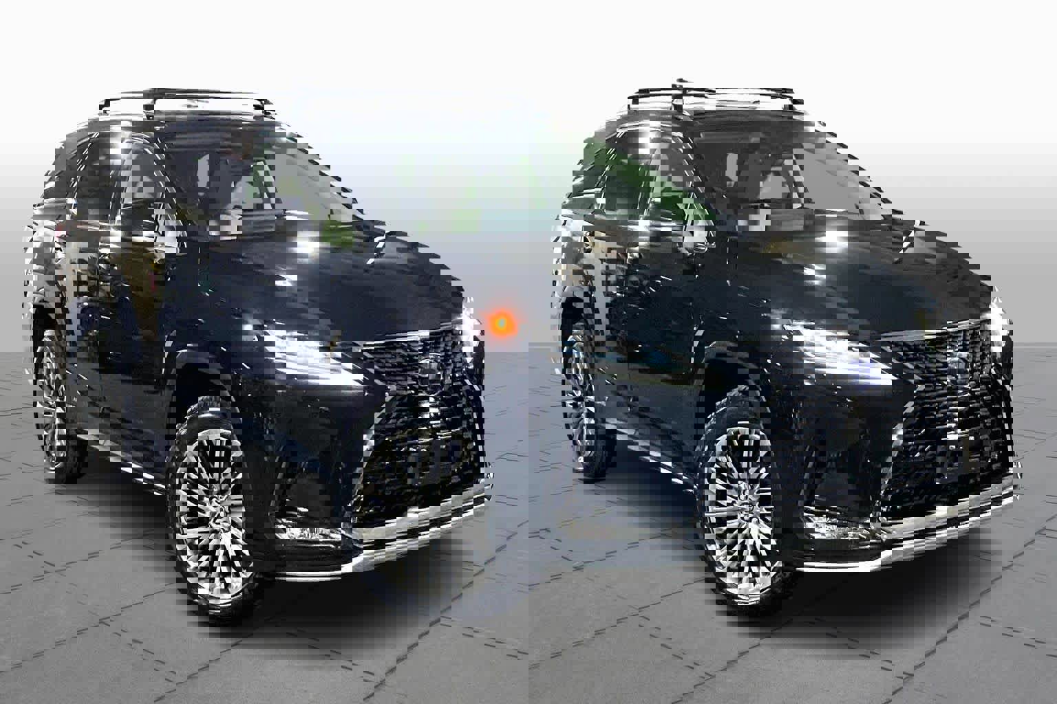 Used 2022 Lexus RX 450hL Luxury w/ Cold Area Package (CT) image 5