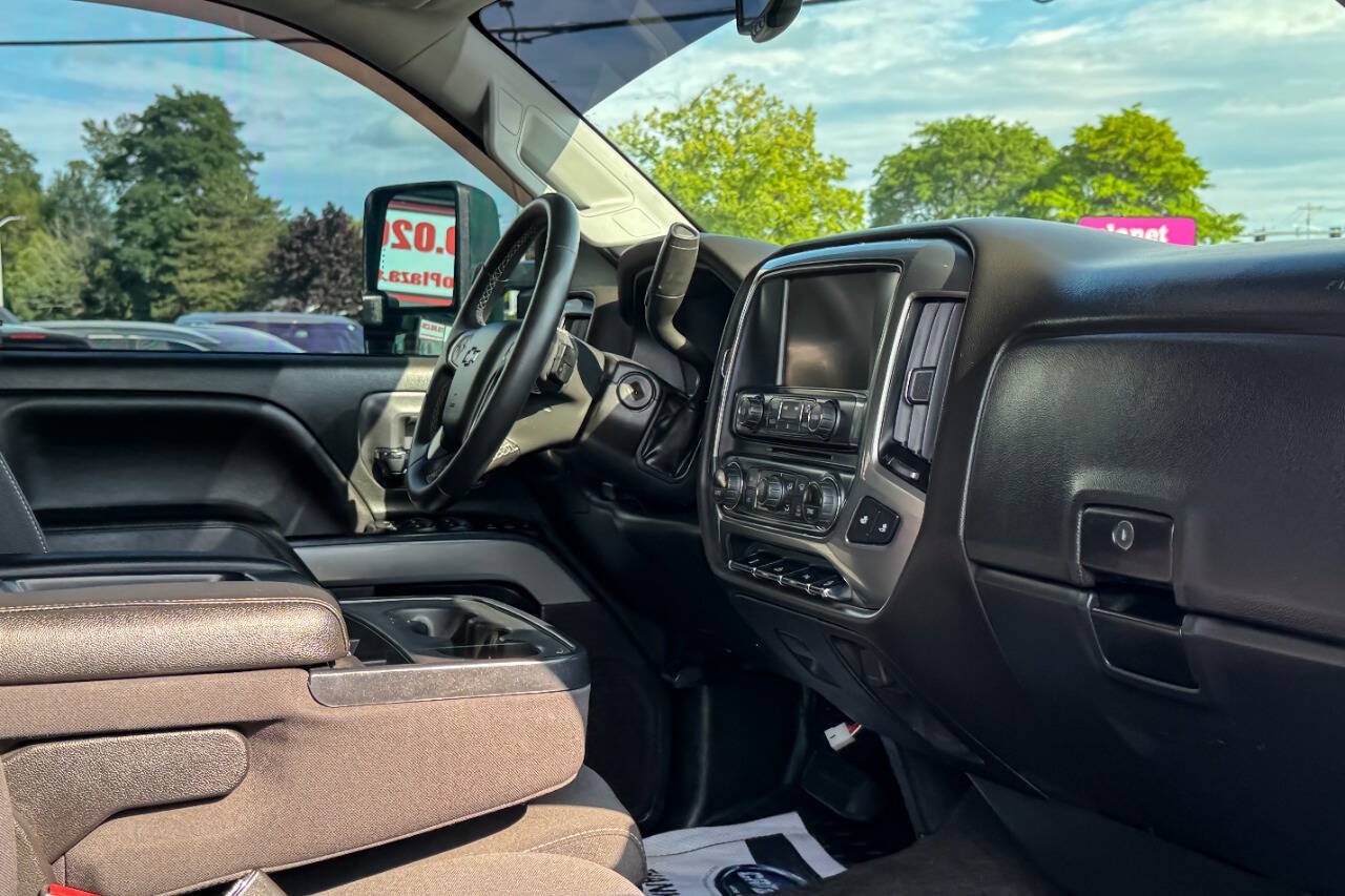 Used 2018 Chevrolet Silverado 2500 LT w/ Midnight Edition AWD/4WD image 13