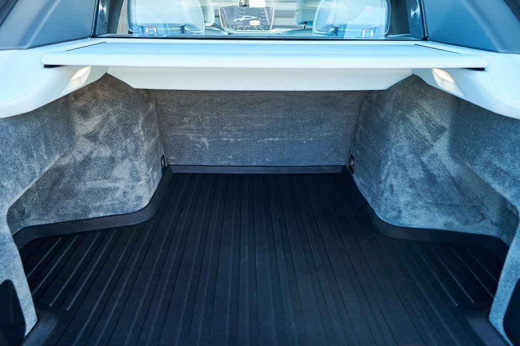 Used 2022 Rolls-Royce Cullinan Black Badge w/ Dark Exterior Package image 13