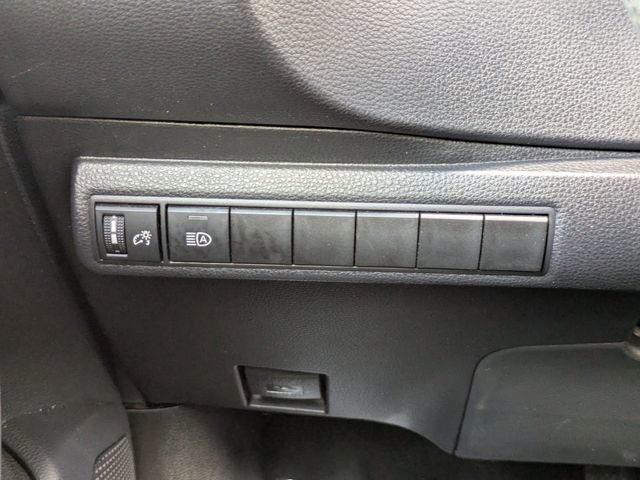 Used 2025 Toyota Corolla LE image 24