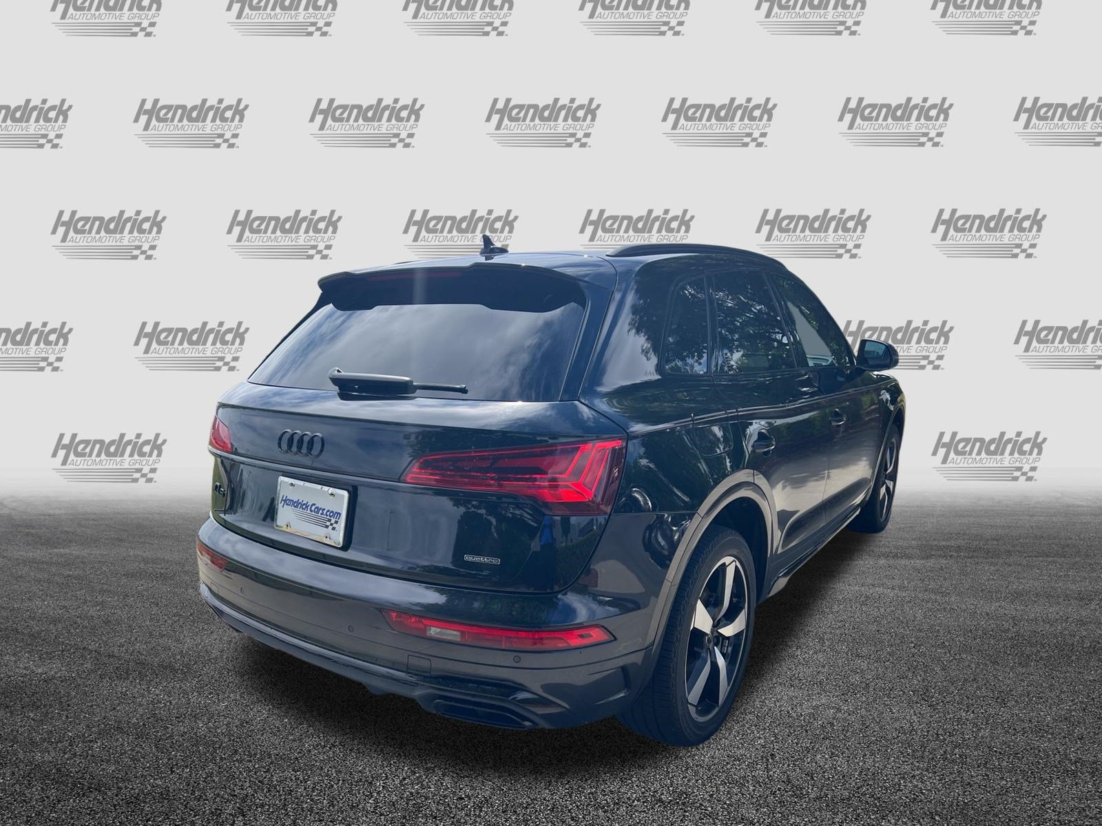 Used 2023 Audi Q5 2.0T Premium Plus w/ Premium Plus Package AWD/4WD image 10