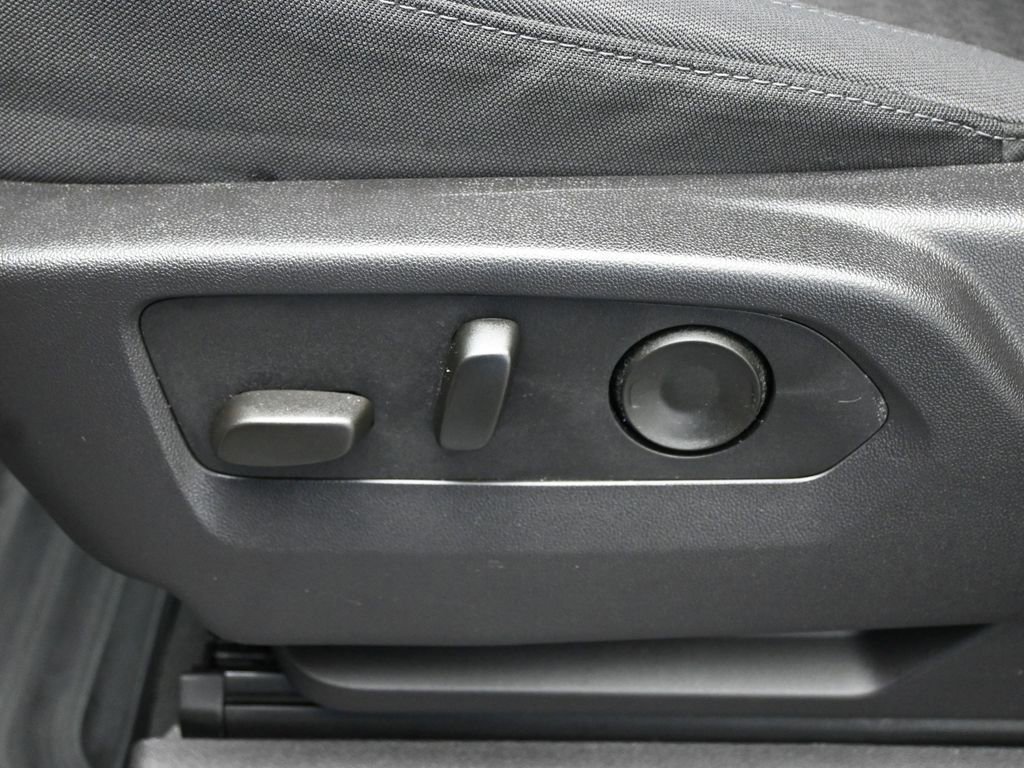 Used 2024 Chevrolet Silverado 1500 Custom Trail Boss w/ LPO, Dark Essentials Package AWD/4WD image 10