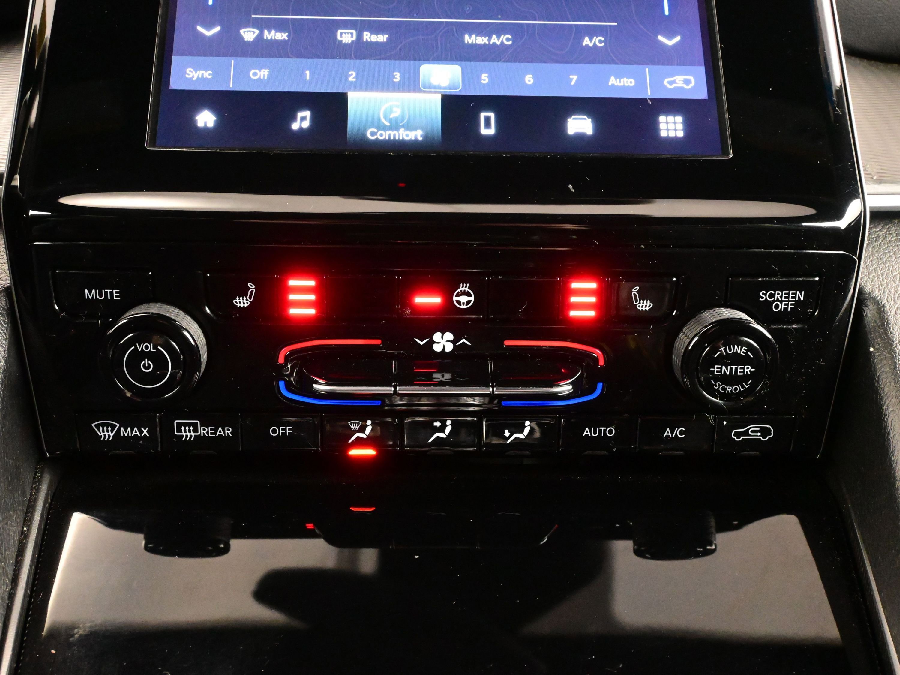 Used 2024 Jeep Grand Cherokee L Altitude image 21