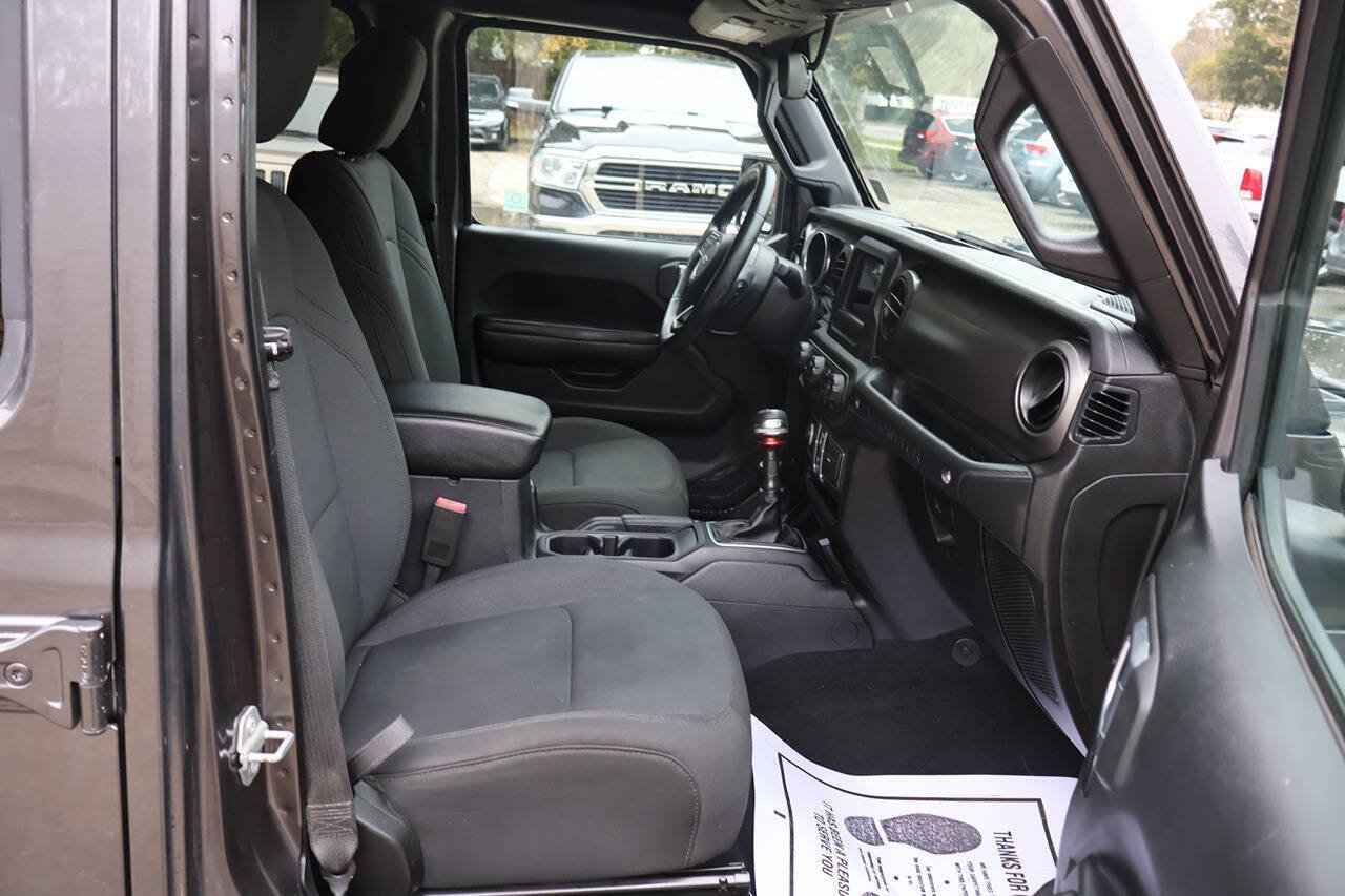 Used 2018 Jeep Wrangler Unlimited Sport S AWD/4WD image 30