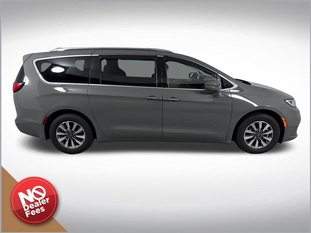 Used 2021 Chrysler Pacifica Touring-L FWD video 2