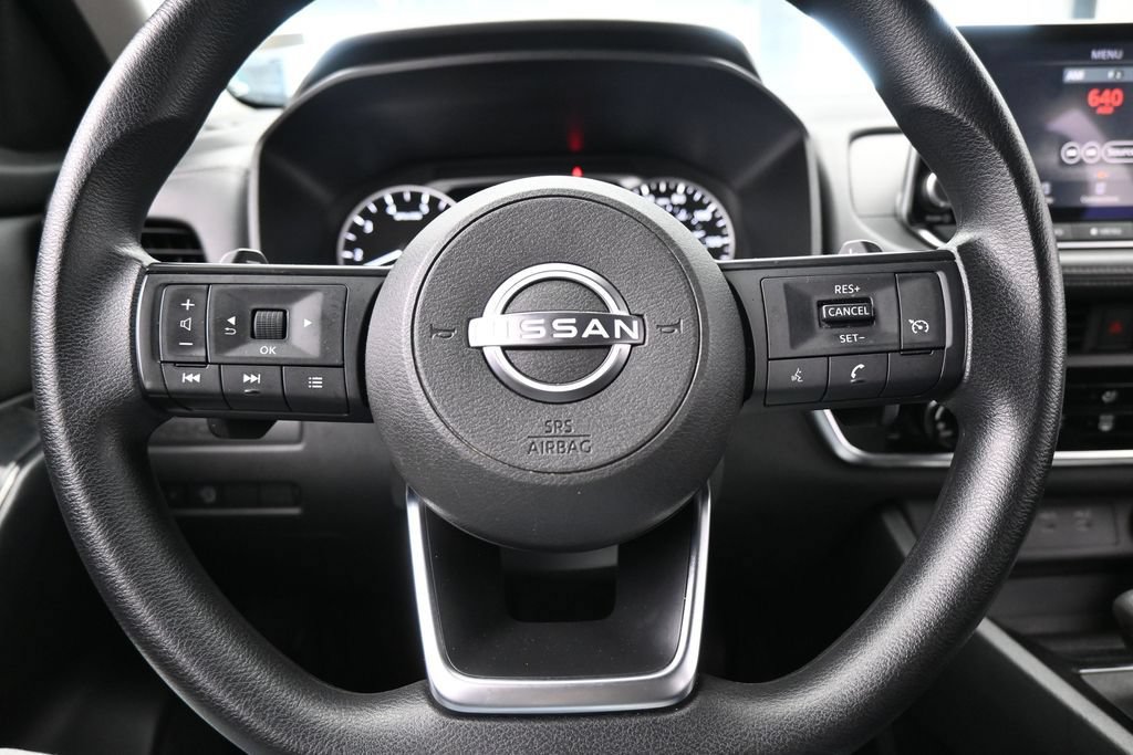 Used 2024 Nissan Rogue S FWD image 25